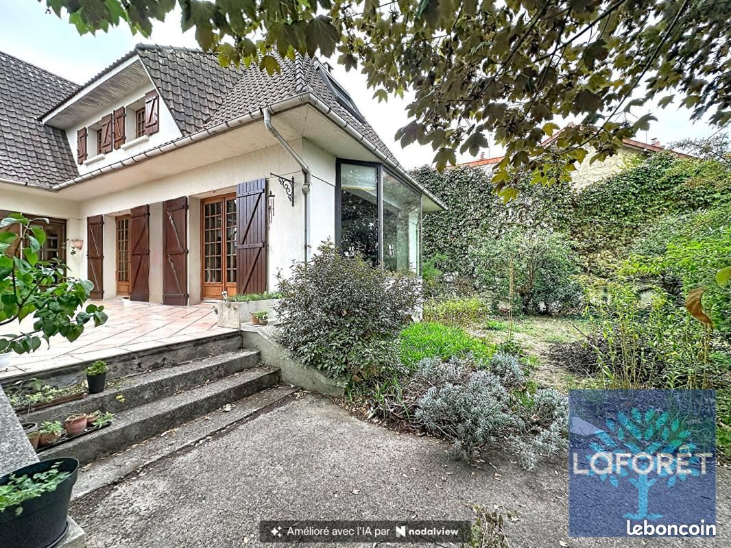 Maison 6 pièces 136 m² · à Vigneux-sur-Seine · 136 m² · 399 000 €