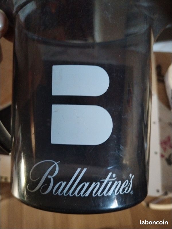 Pichet Ballantines en plastique (image 2)