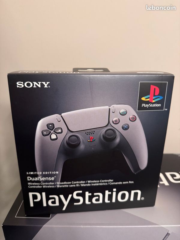 PS5 Slim 30ème anniversaire + Lecteur PS5 + Manette DualSense PS5 30e anniversaire (image 11)