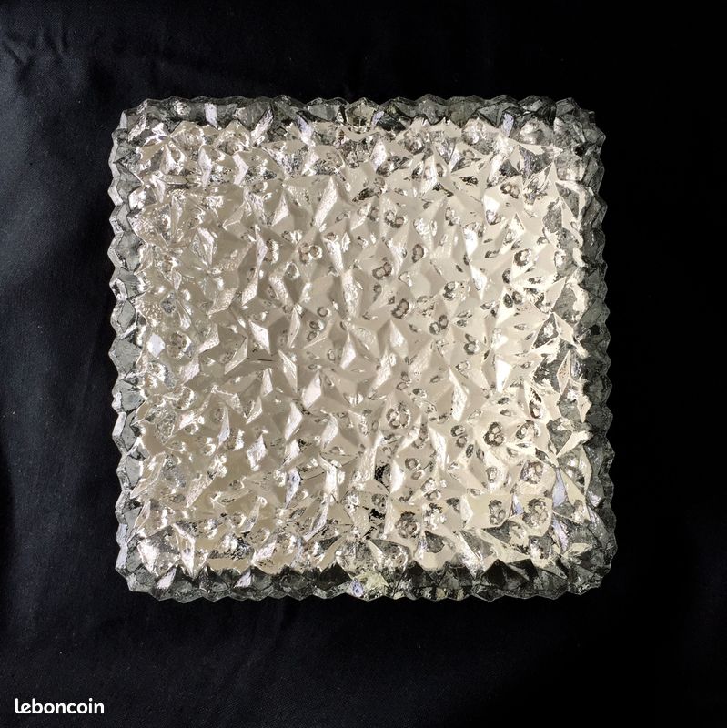 Applique ou plafonnier carré holophane minimaliste (image 2)