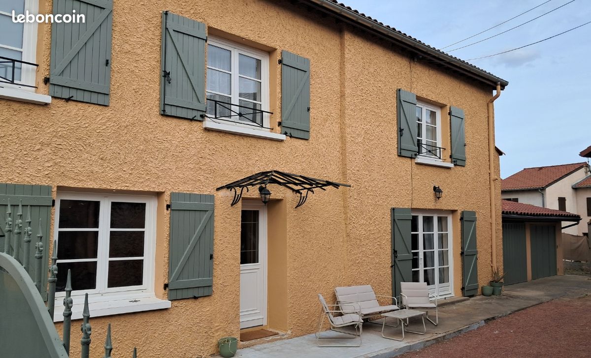 Maison 3 pièces 95 m² · à Champdieu · 95 m² · 230 000 €