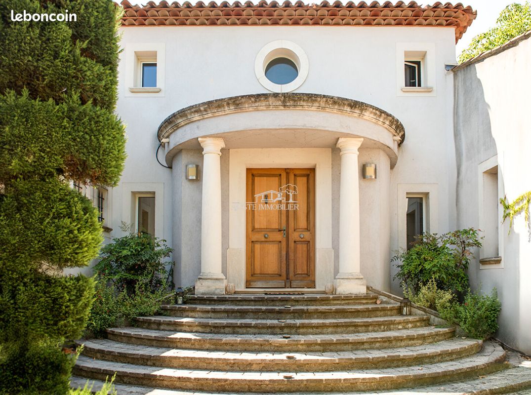 Maison 6 pièces 252 m² · à Marignane · 252 m² · 929 000 €