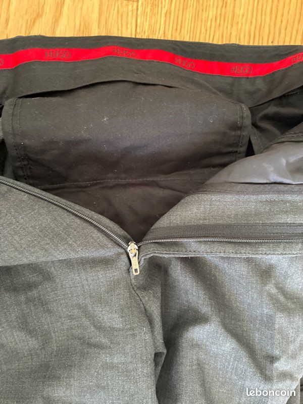 Pantalon Hugo Boss t 44 (image 3)