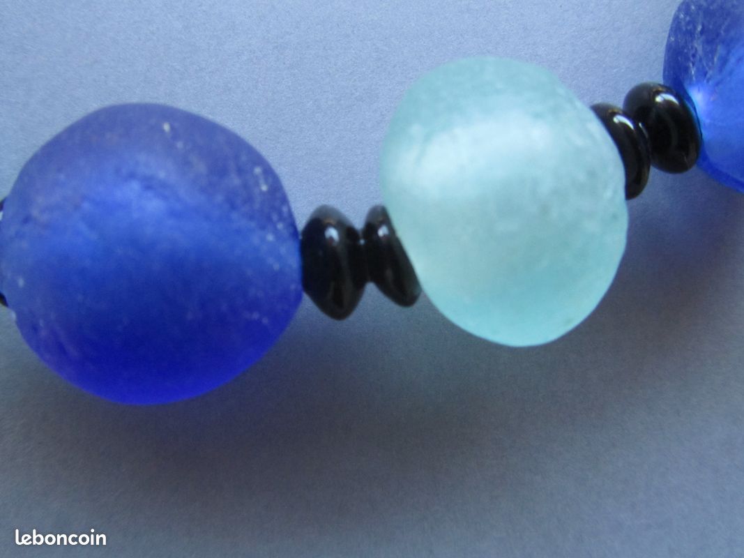 Collier de perles de verre (image 3)