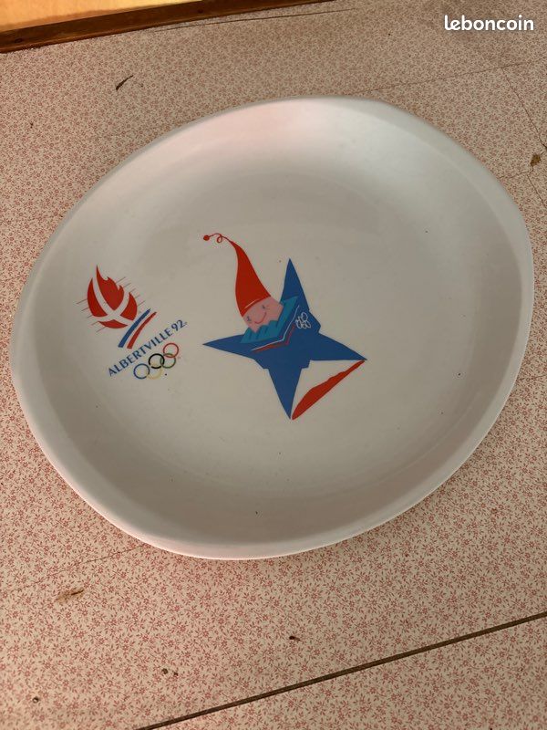 Plat Ovale Ancien En Porcelaine - Jeux Olympiques Albertville 1992 - Collection