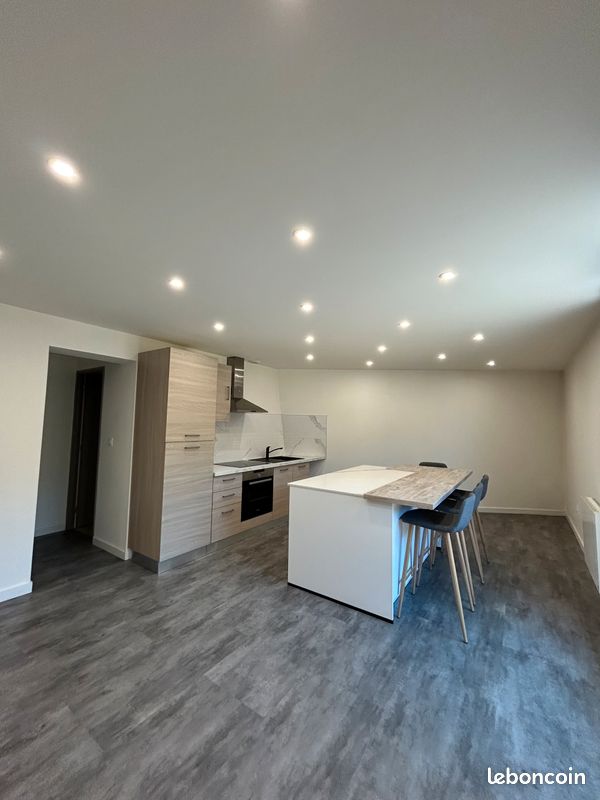 Appartement 3 pièces 52 m² · à Rochejean · 52 m² · 1 100 €/mois
