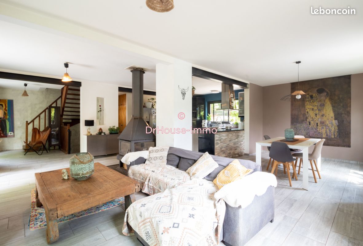 Maison 7 pièces 190 m² · à Maule · 190 m² · 599 000 €
