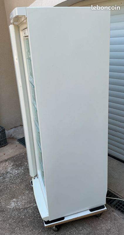 Congélateur 5 tiroirs LIEBEHR à passer au SAV (image 1)