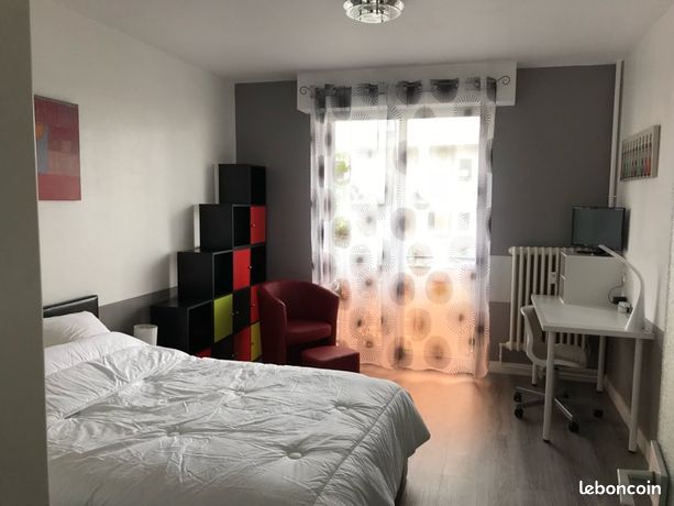 T1/F1 dans copropriété calme avec parking