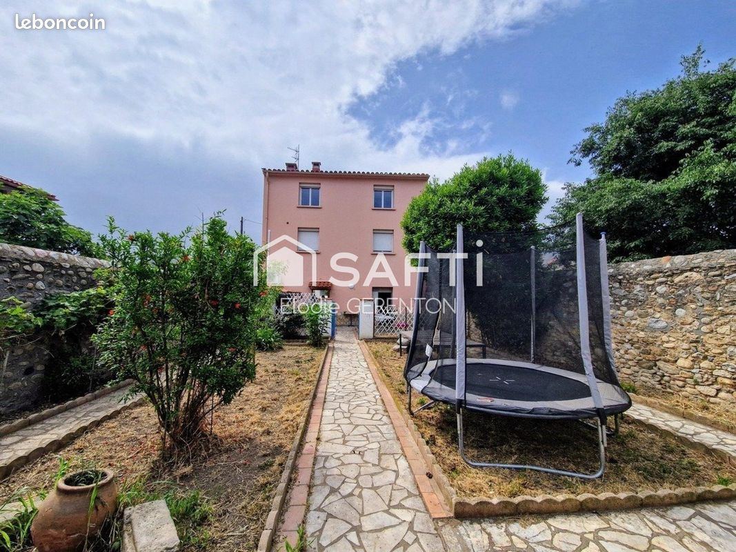 Immeuble 160 m² · à Prades · 160 m² · 262 000 €