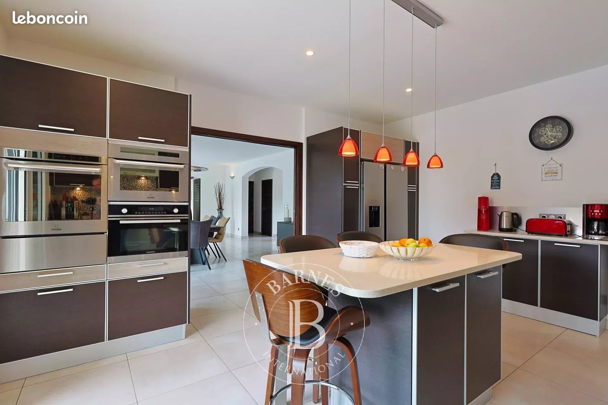 Villa 7 pièces 260 m² (image 13)