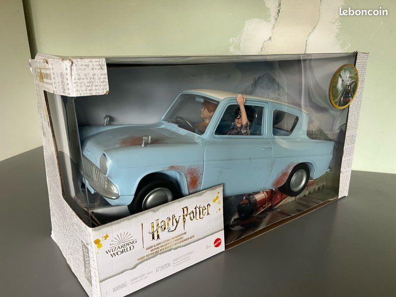 Voiture Volante NEUVE de Harry Potter et Ron (image 1)