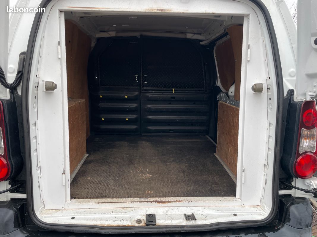 Citroen berlingo 1.6 hdi 75 confort garantie 6 mois (image 4)