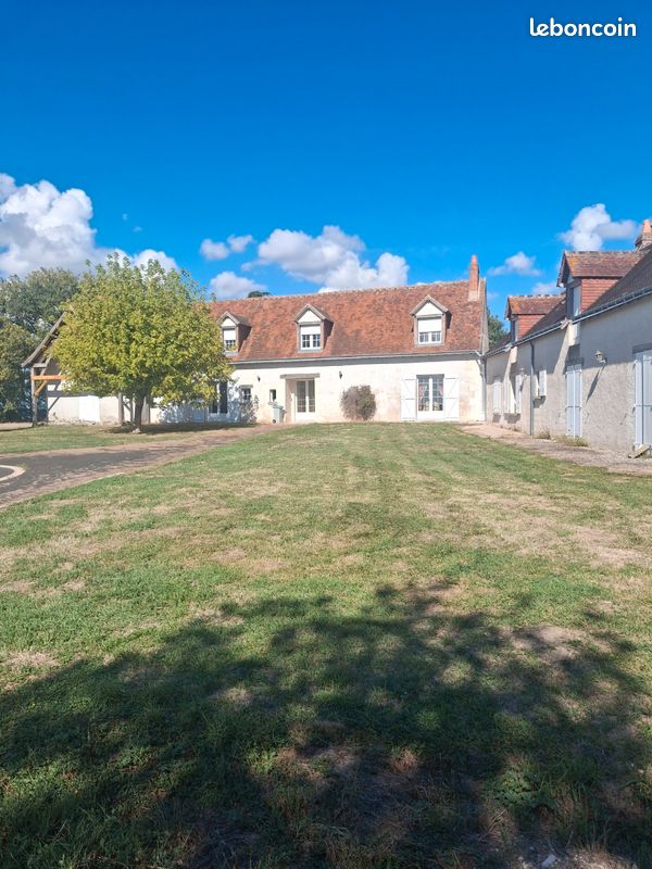Maison 7 pièces 320 m² · à Saint-Jean-Saint-Germain · 320 m² · 390 000 €