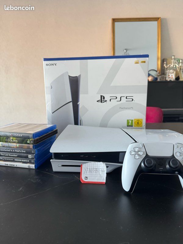 Ps5 standard lecteur CD + manette (image 1)