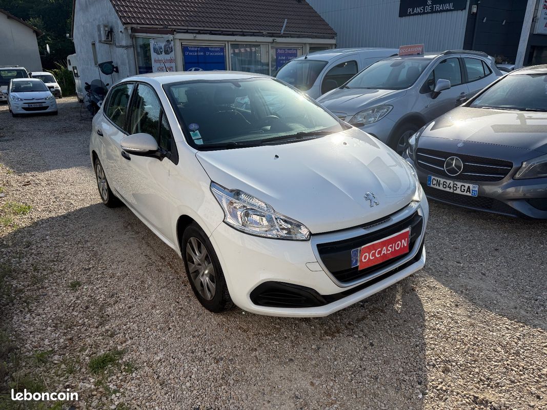 PEUGEOT 208 1.2 82ch Style uniquement pour l'export (image 3)