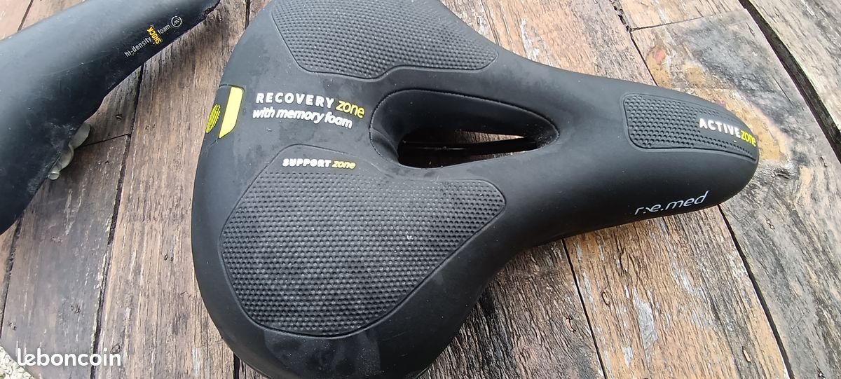 Vends selle vélo - Équipements vélos