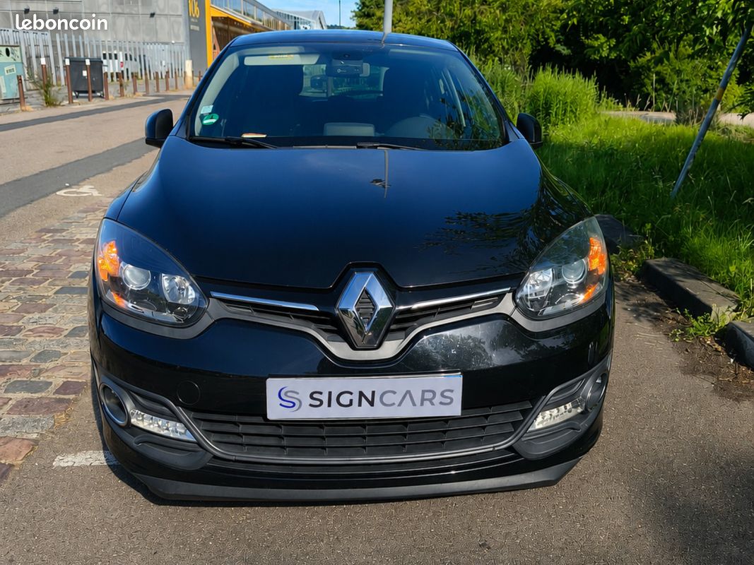RENAULT MEGANE III BERLINE TCE 115 Energy eco2 Limited (image 1)