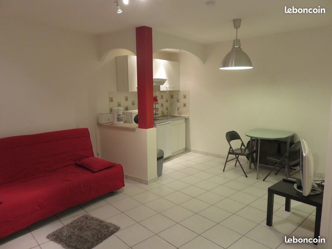 Appartement 1 pièce 26 m² · à Auriol · 26 m² · 420 €