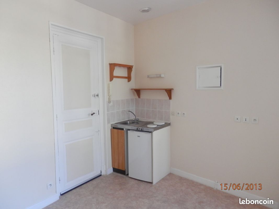 Appartement 1 pièce 17 m² · à Poitiers · 17 m² · 320 €