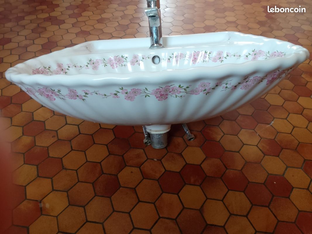 Lavabo en porcelaine (image 3)