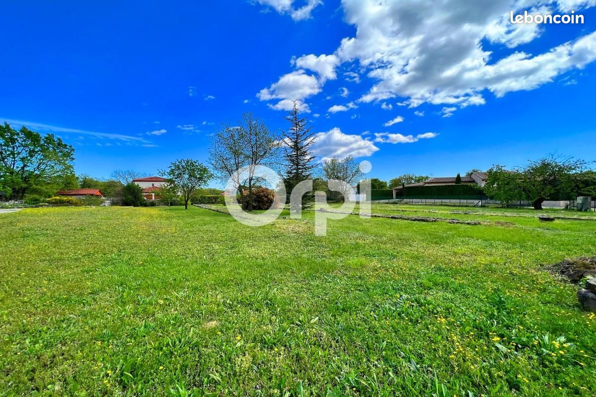 Terrain 1131 m² · à Saint-Cézaire-sur-Siagne · 220 000 €