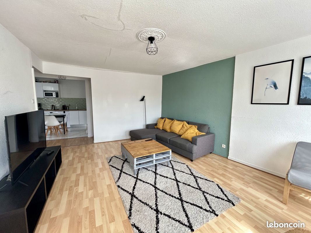 Appartement 4 pièces 95 m² · à Saint-Étienne · 95 m² · 690 €