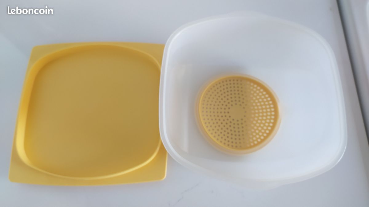 Grand Plateau à Fromages Tupperware Jaune Avec Cloche – Vintage Et Pratique