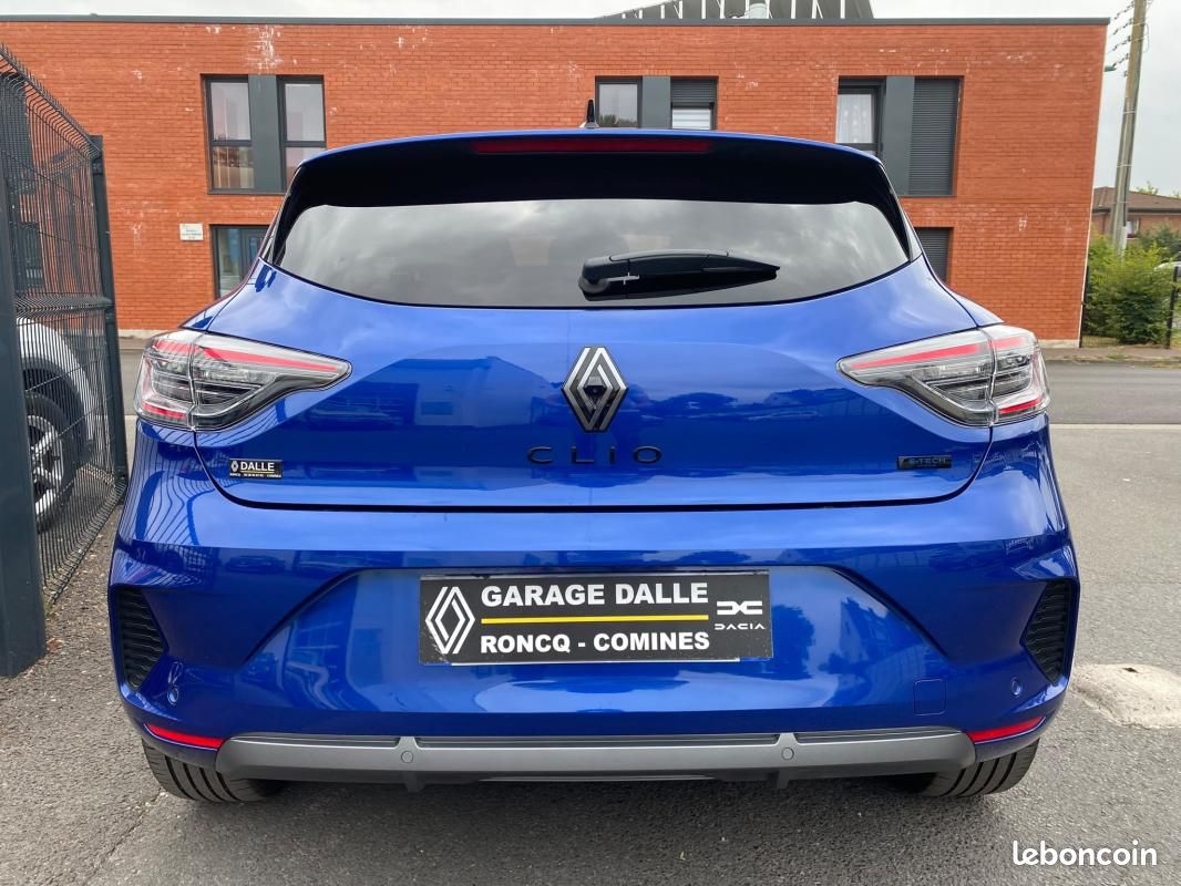 Renault Clio 5 ESPRIT ALPINE HYBRIDE E TECH 145 - CARPLAY/CAMERA/ DETECTEUR ANGLES MORTS/ CHARGEU... (image 18)
