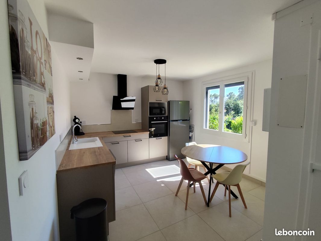 Appartement 4 pièces 86 m² · à Alès · 86 m² · 950 €
