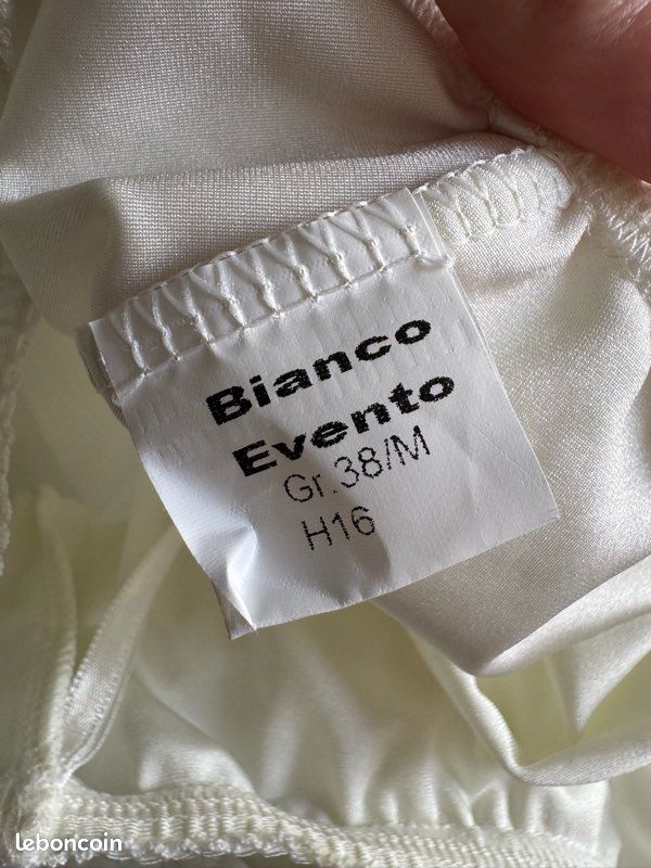Robe de mariée Bianco Evento (image 10)