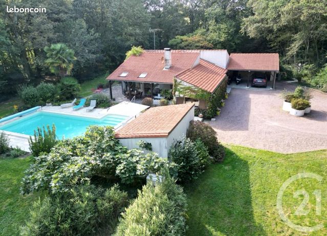 Propriété 6 pièces 153 m²