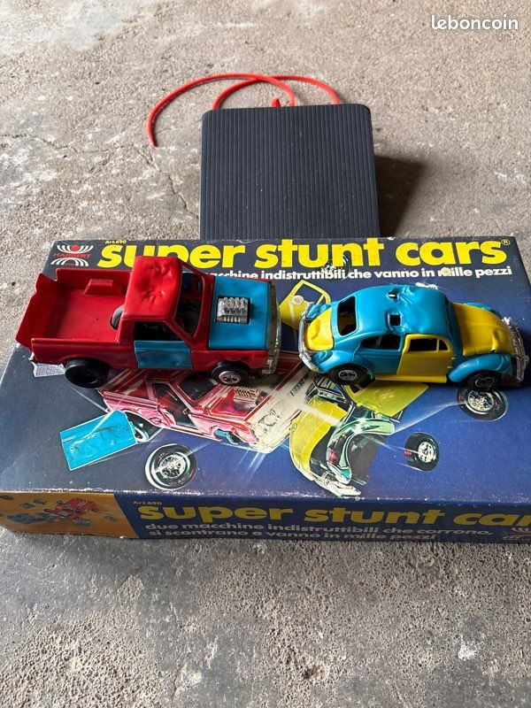 Ancienne Voiture Jouet En Tôle Mécanique - Stunt Car Rallye Cascade - Boîte D'origine