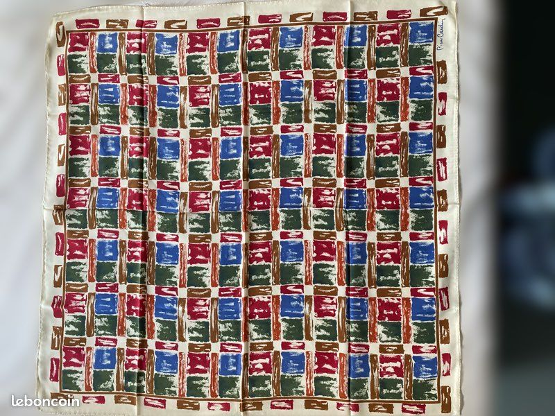 Foulard en soie Pierre Cardin neuf (image 1)