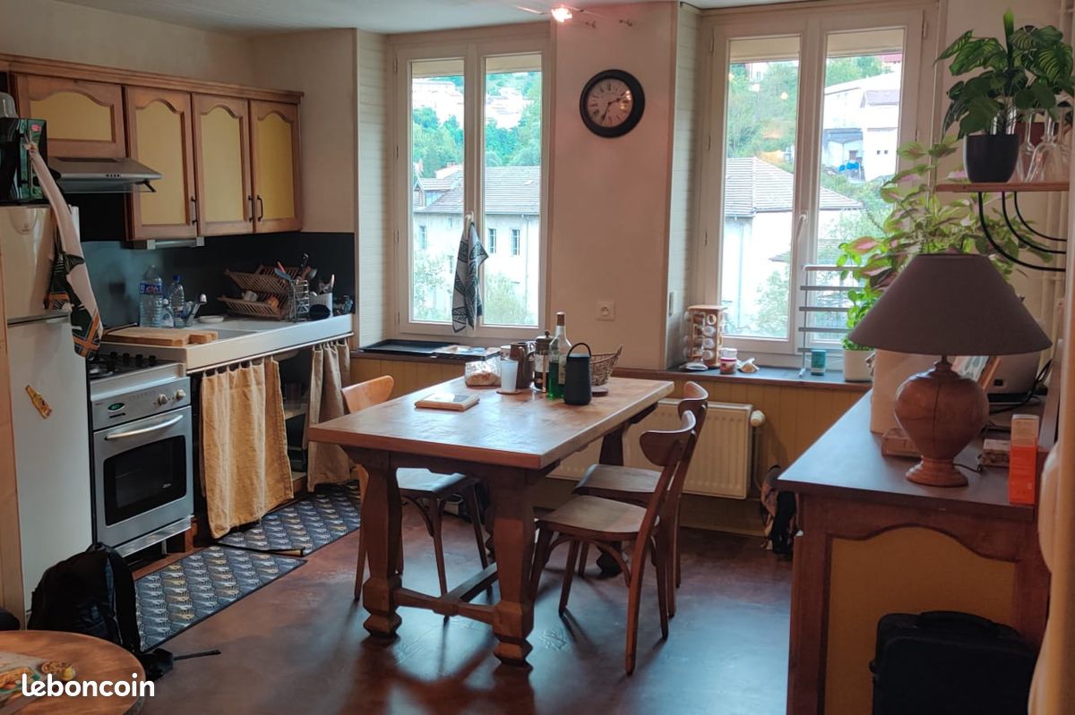 Appartement 3 pièces 60 m² · à Saint-Claude · 60 m² · 690 €