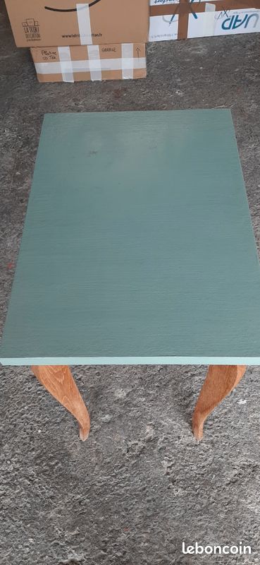 Table d'appoint vintage (image 2)
