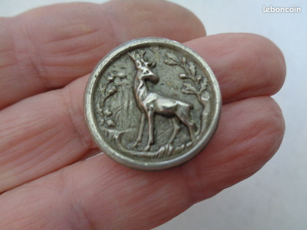 Bouton De Chasse Ancien En Cuivre Doré – Venerie, Chien, Diamètre 17mm – Fabrication Française