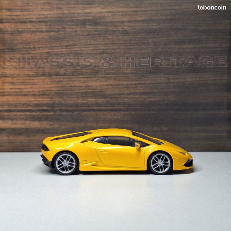 Lamborghini huracan miniature 1/43 (image 6)