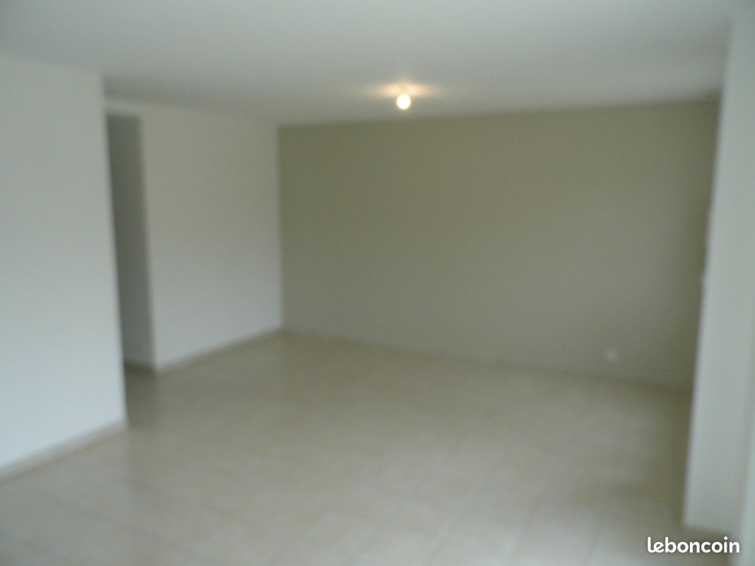 Appartement 4 pièces 65 m² · à Sainte-Suzanne-Et-Chammes · 65 m² · 600 €/mois