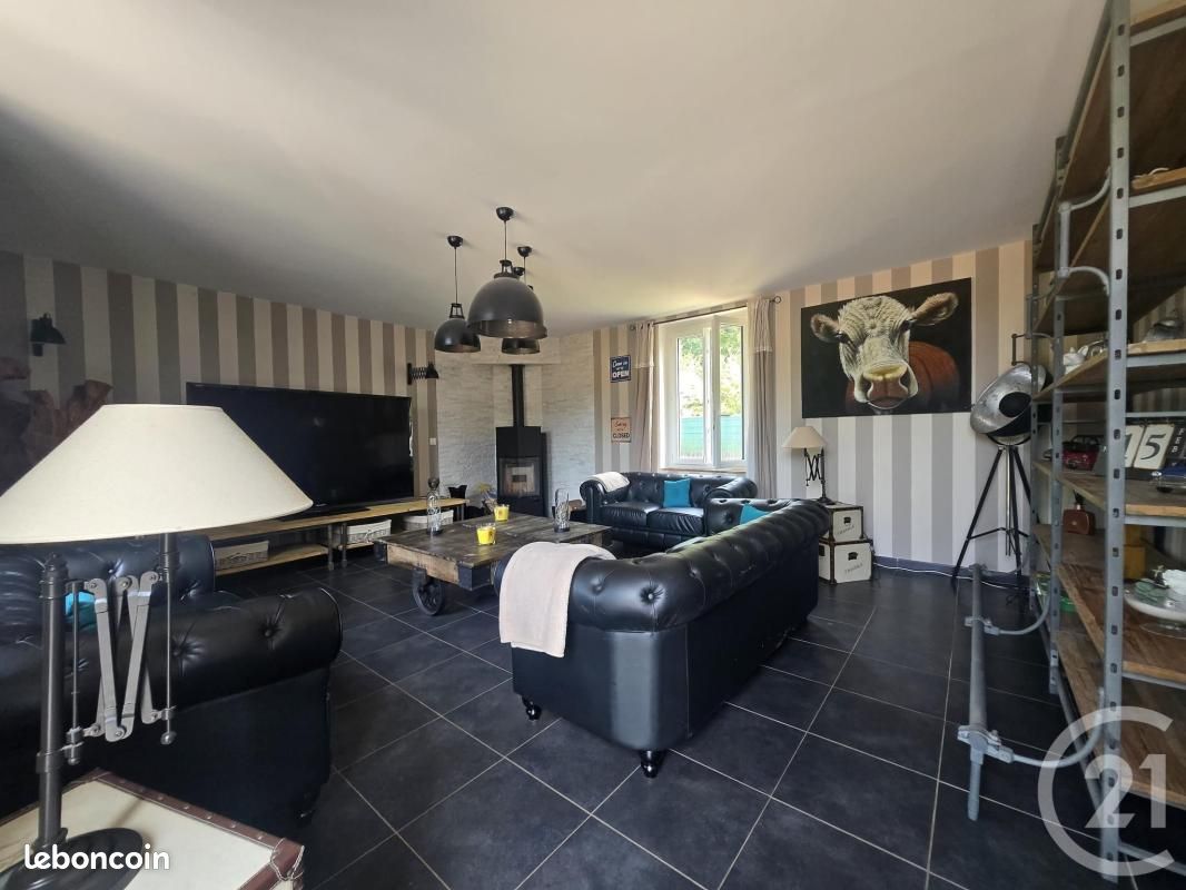 Maison 6 pièces 132 m² · à Les Baux-de-Breteuil · 132 m² · 296 800 €
