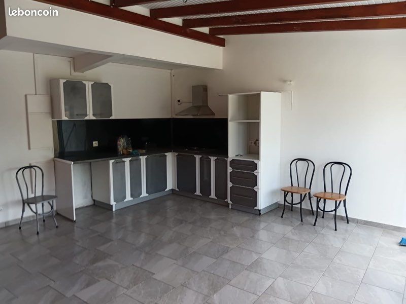 Appartement 2 pièces 36 m² · à Les Abymes · 36 m² · 700 €