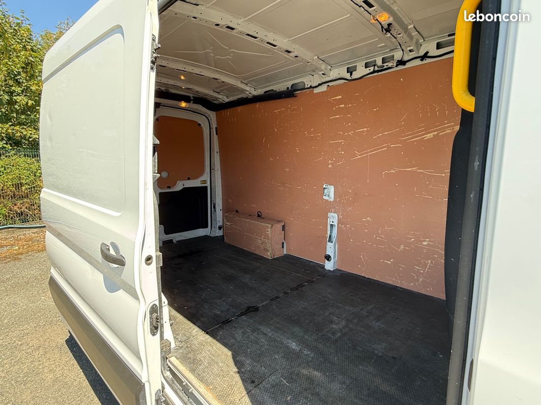 Ford transit vu 19 158 ht / fourgon 2t t290 2.0 tdci 130 ch l2h2 ambiente (image 7)