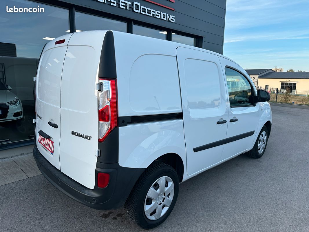 RENAULT Kangoo Express 1.5 Blue dCi 95ch Grand Confort - TVA RECUPERABLE / GPS / CLIM - (image 4)