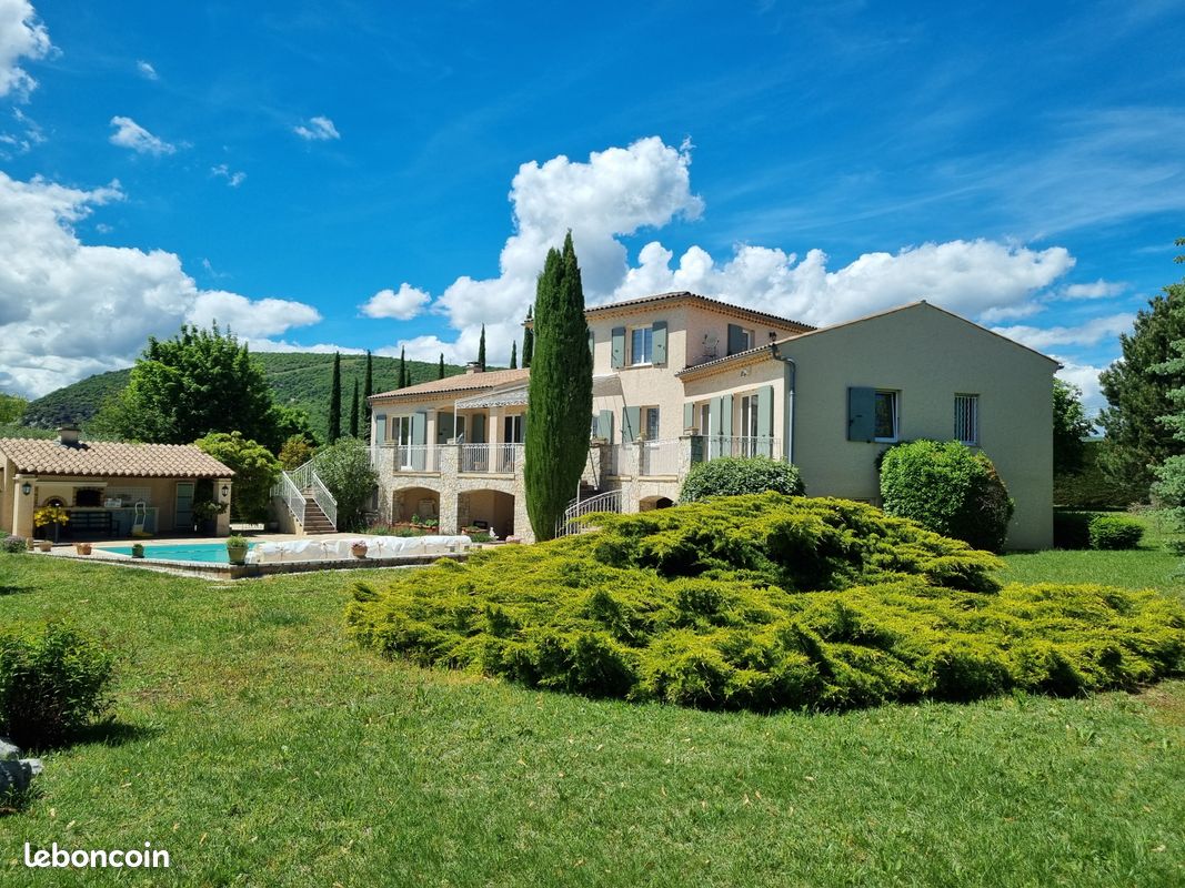 Maison 7 pièces 215 m² · à Sisteron · 215 m² · 898 000 €