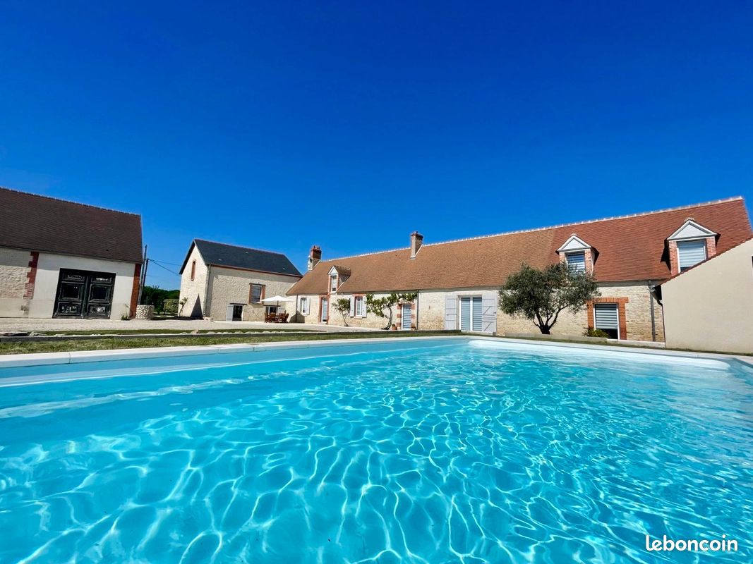 Maison 8 pièces 353 m² · à Beaumont-du-Gâtinais · 353 m² · 565 000 €