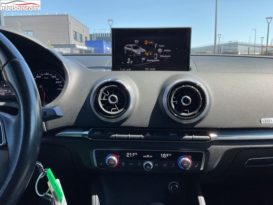 AUDI A3 SPORTBACK 2.0 TDI 150 S tronic 7 Sport (image 23)