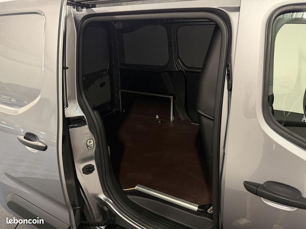 PEUGEOT PARTNER M 650KG 1.5 BlueHDi 130 Pack Premium Connect (image 14)