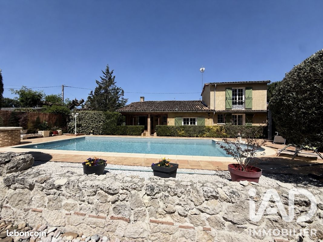 Maison 5 pièces 132 m² · à Fourques-sur-Garonne · 132 m² · 328 600 €
