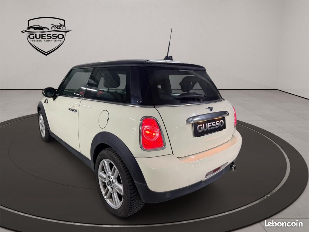 MINI COOPER D 1.6 112 ch Pack Chili (image 4)