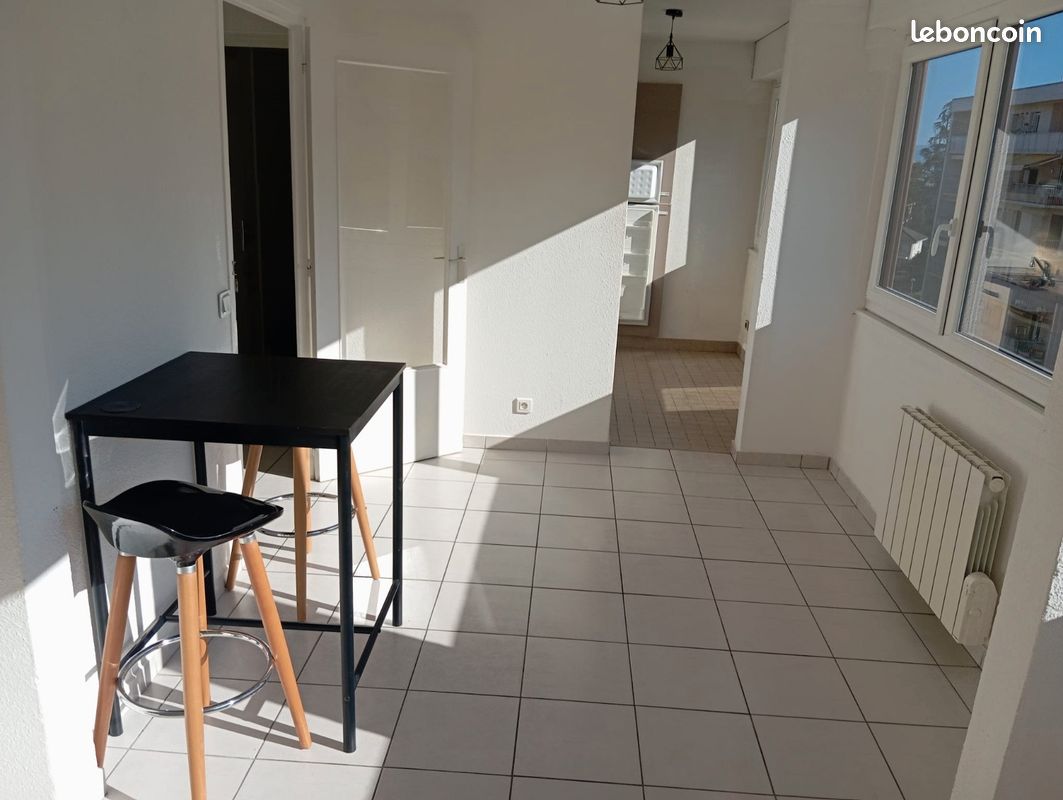 Appartement 1 pièce 36 m² · à Vétraz-Monthoux · 36 m² · 850 €